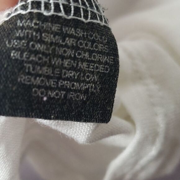 Eye Candy Top   - Picture 3 of 5